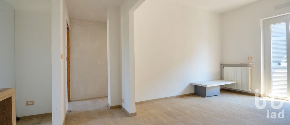 Appartamento 5 locali di 95 m² a Quiliano (17047)