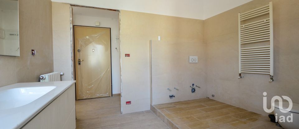 Appartamento 5 locali di 95 m² a Quiliano (17047)