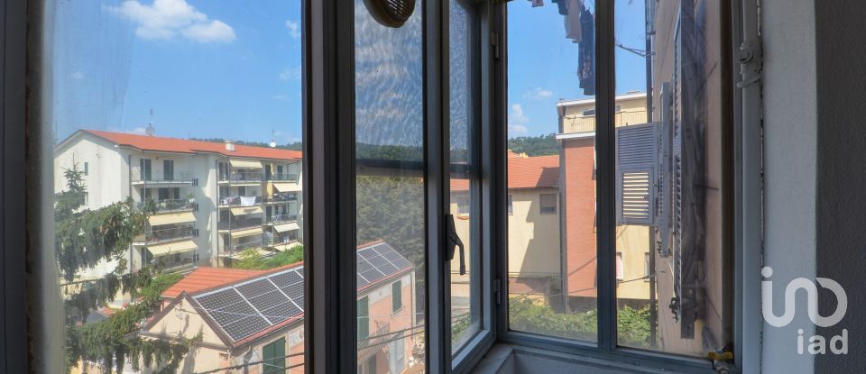 Appartamento 5 locali di 95 m² a Quiliano (17047)