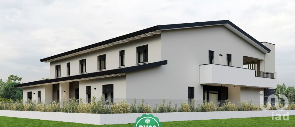 Villa 5 locali di 135 m² in Castel Goffredo (46042)