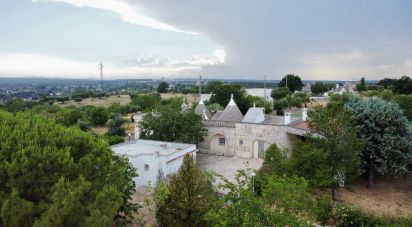 Equestrian facility 15 rooms of 244 m² in Locorotondo (70010)