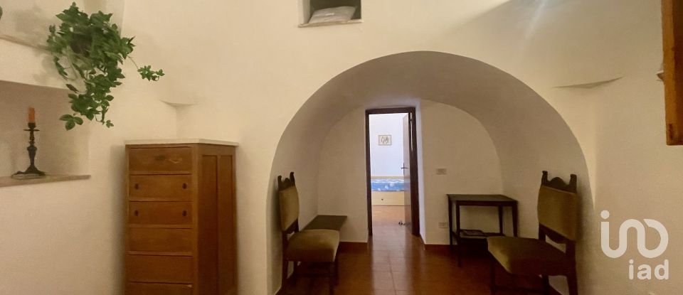 Trullo 15 locali di 244 m² in Locorotondo (70010)