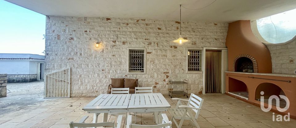 Trullo 15 locali di 244 m² in Locorotondo (70010)