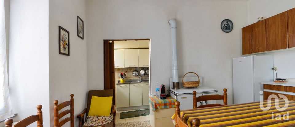 Casa 10 locali di 200 m² in Cosseria (17017)