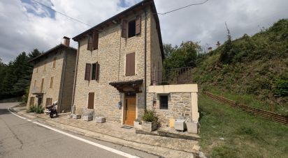 Casa 7 locali di 273 m² in Neviano degli Arduini (43024)