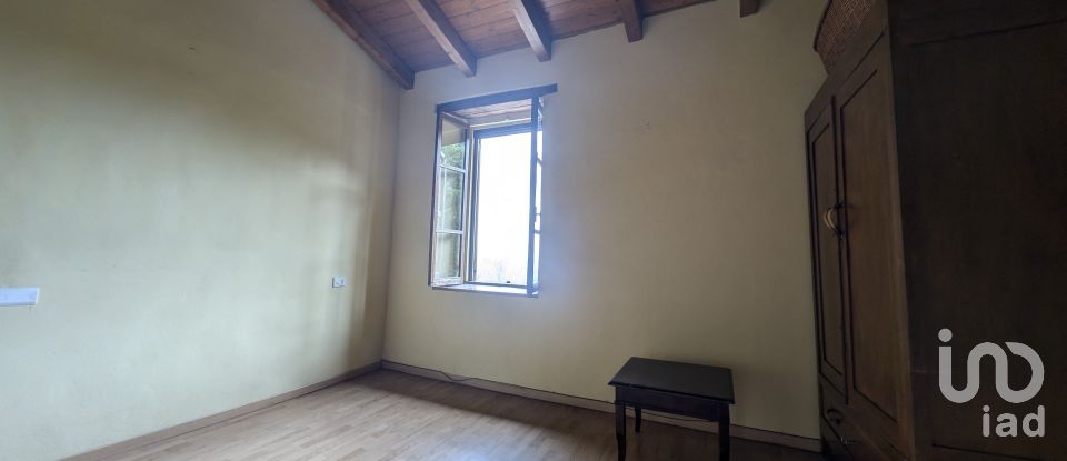 Casa 7 locali di 273 m² in Neviano degli Arduini (43024)