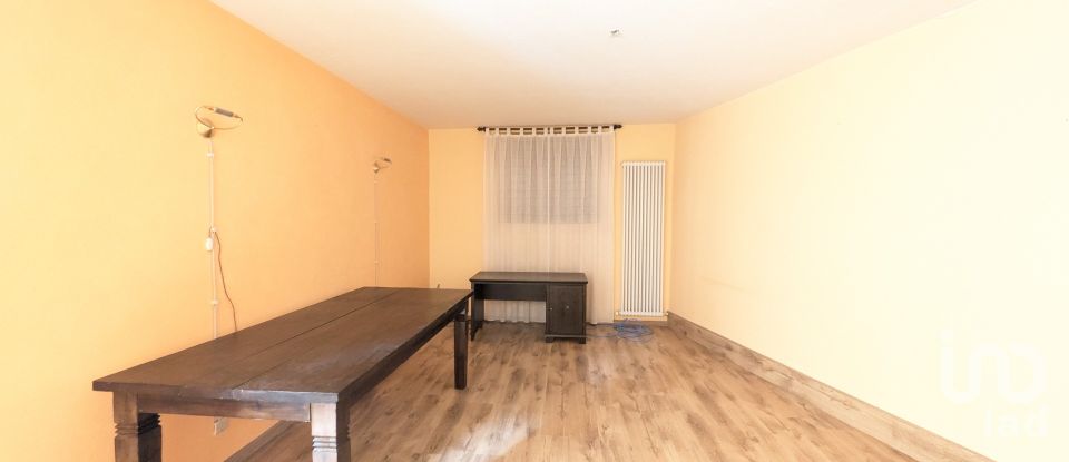 Casa 7 locali di 273 m² in Neviano degli Arduini (43024)