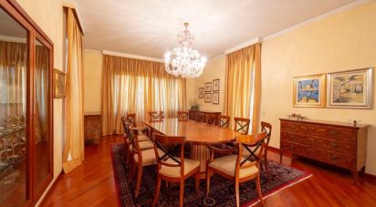 House 16 rooms of 700 m² in Gallarate (21013)