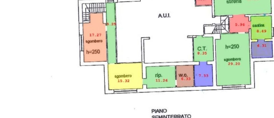 House 16 rooms of 700 m² in Gallarate (21013)