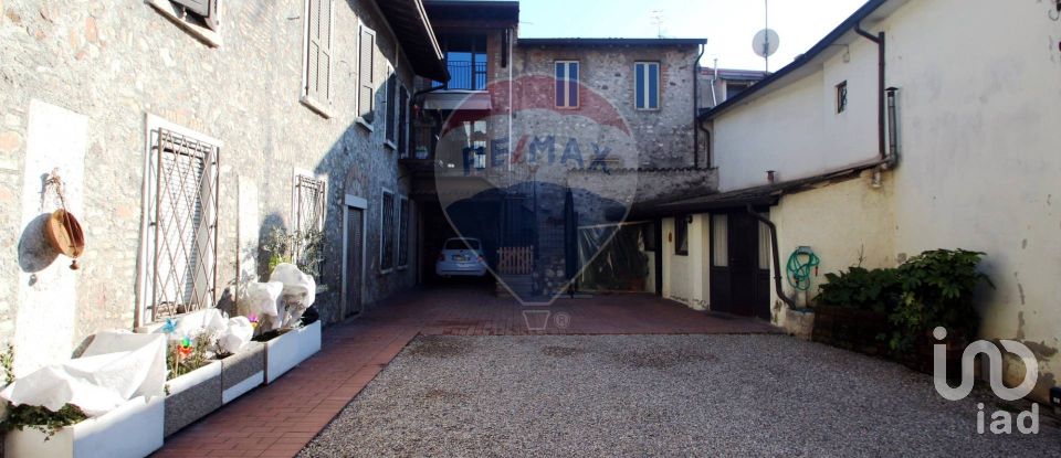 Village house 13 rooms of 410 m² in Lonato del Garda (25017)