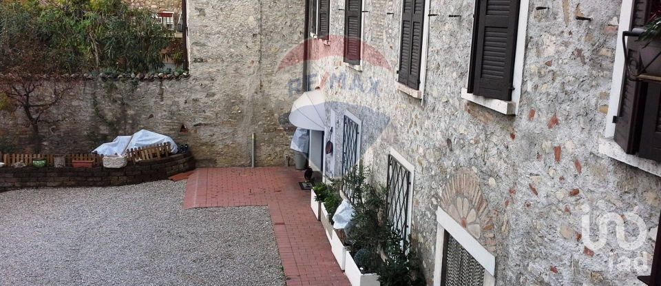 Village house 13 rooms of 410 m² in Lonato del Garda (25017)