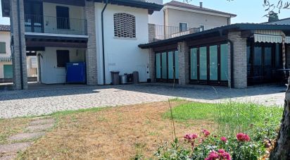 Farm 5 rooms of 180 m² in Desenzano del Garda (25015)