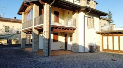 Farm 5 rooms of 180 m² in Desenzano del Garda (25015)