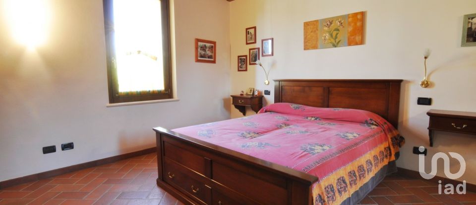 Farm 5 rooms of 180 m² in Desenzano del Garda (25015)