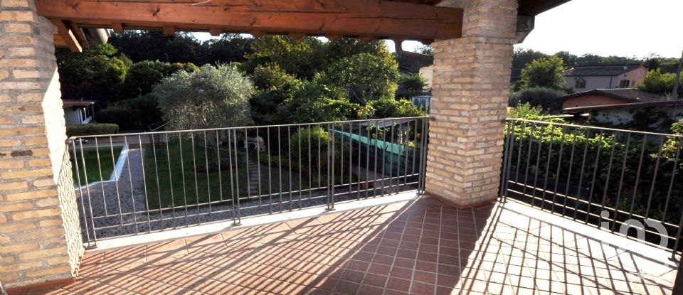 Farm 5 rooms of 180 m² in Desenzano del Garda (25015)