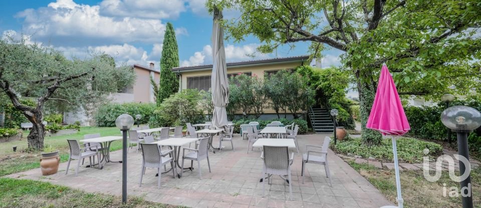 Farm 9 rooms of 241 m² in Desenzano del Garda (25015)