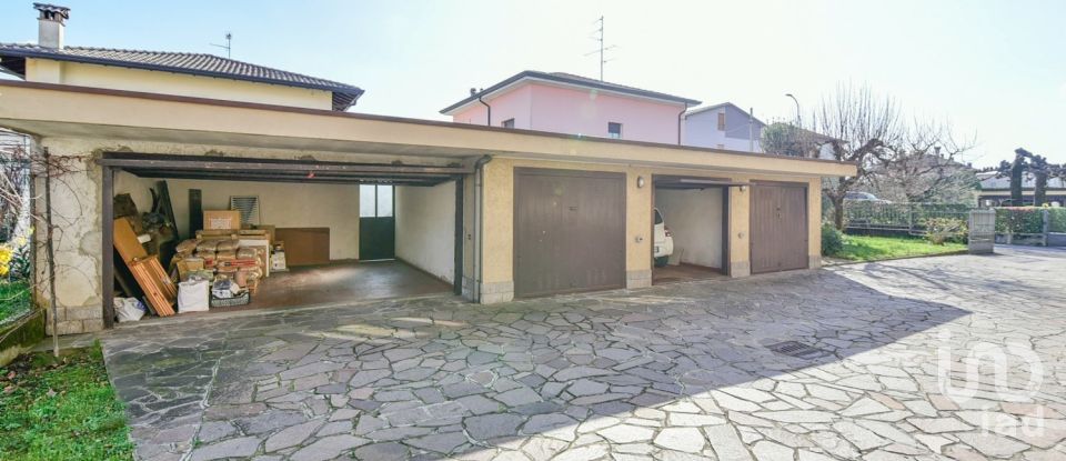 Appartamento 5 locali di 225 m² a Figino Serenza (22060)