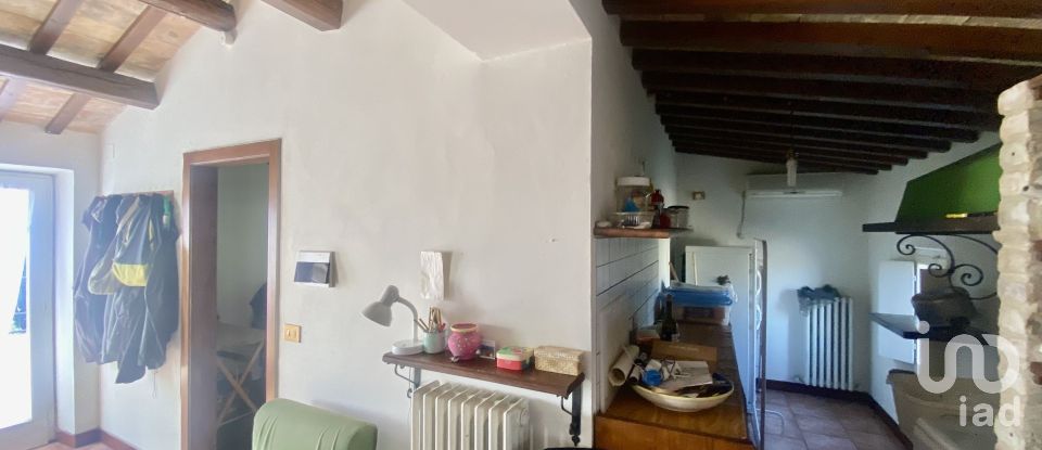 Casa 4 locali di 230 m² in Offida (63073)