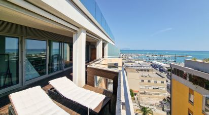 Hotel 6 rooms of 103 m² in Civitanova Marche (62012)