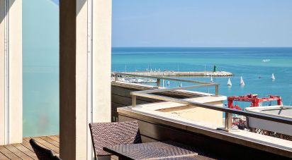 Hotel 6 rooms of 103 m² in Civitanova Marche (62012)