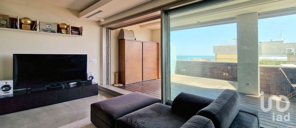 Hotel 6 rooms of 103 m² in Civitanova Marche (62012)