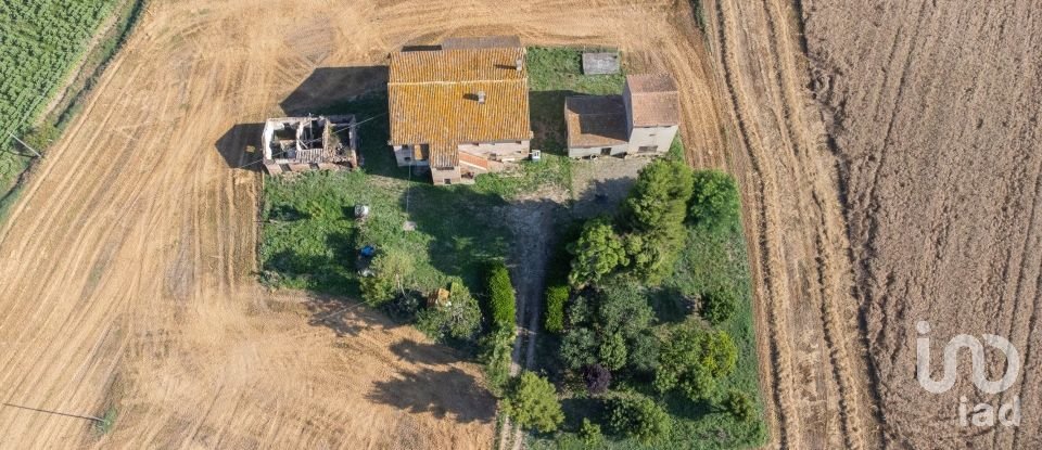 Rustico 0 locali di 420 m² in Osimo (60027)