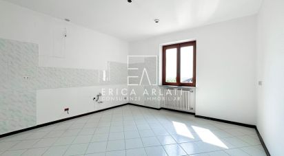 Three-room apartment of 75 m² in Clivio (21050)