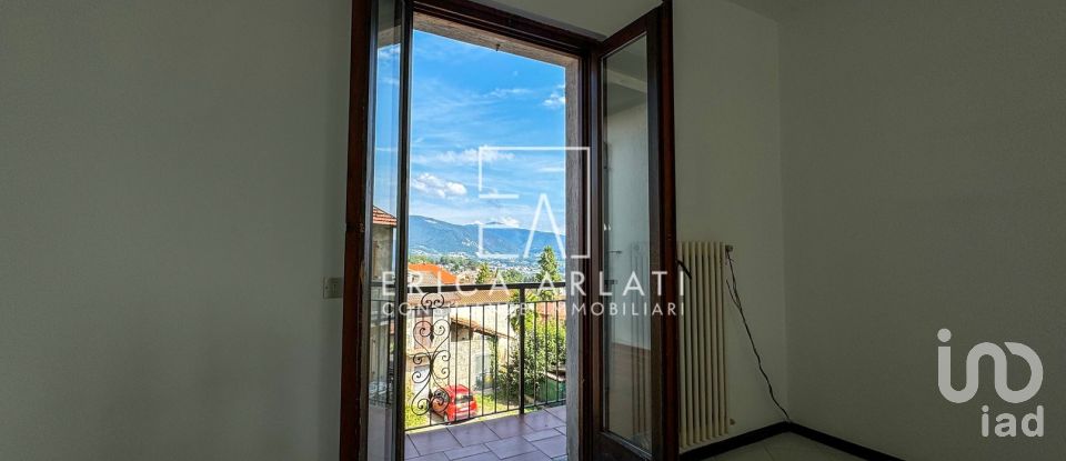 Three-room apartment of 75 m² in Clivio (21050)