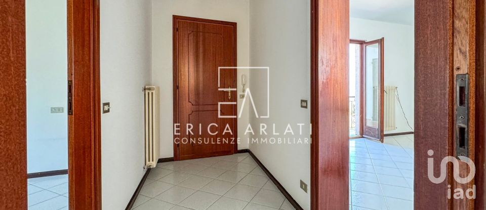 Three-room apartment of 75 m² in Clivio (21050)