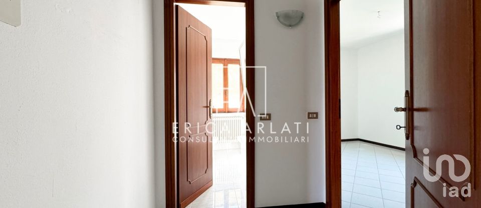 Three-room apartment of 75 m² in Clivio (21050)