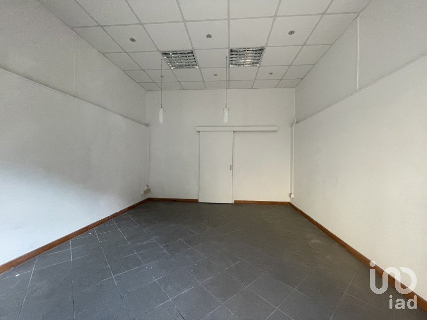 Shop / premises commercial of 30 m² in Arezzo (52100)