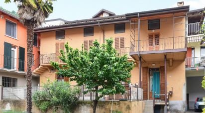 Attico / Mansarda / Loft 2 locali di 100 m² a Ponte Lambro (22037)