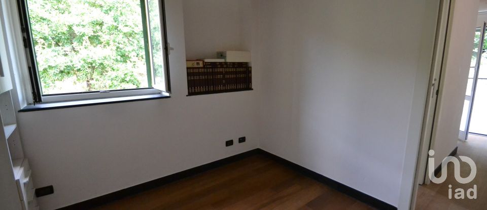 Appartamento 5 locali di 103 m² a Genova (16157)