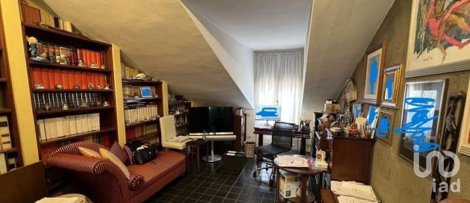 Appartamento 10 locali di 272 m² a Torino (10129)