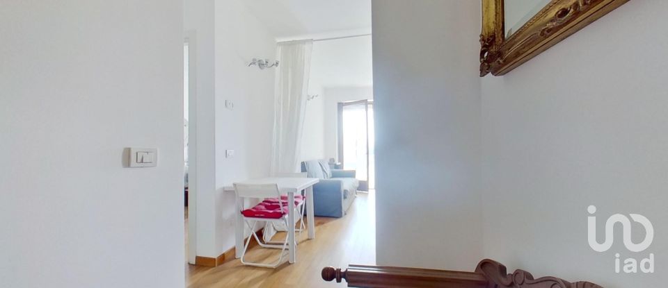 Two-room apartment of 55 m² in Genova (16155)