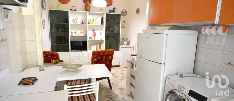 Two-room apartment of 75 m² in Genova (16132)