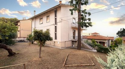 Four-room apartment of 150 m² in Osimo (60027)