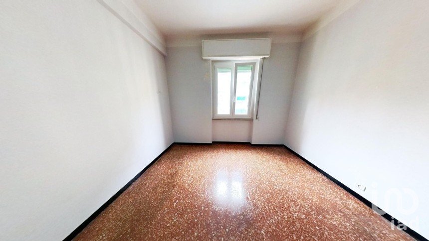 Palazzo / Stabile 5 locali di 70 m² a Genova (16157)