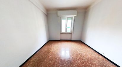 Palazzo / Stabile 5 locali di 70 m² a Genova (16157)