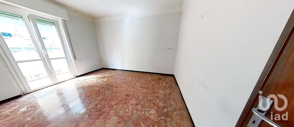 Palazzo / Stabile 5 locali di 70 m² a Genova (16157)