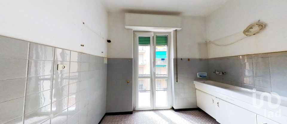 Palazzo / Stabile 5 locali di 70 m² a Genova (16157)