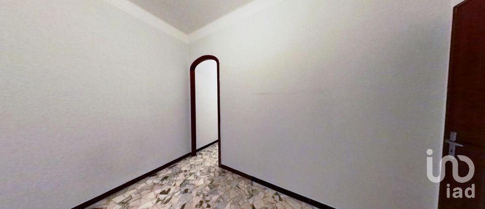 Palazzo / Stabile 5 locali di 70 m² a Genova (16157)