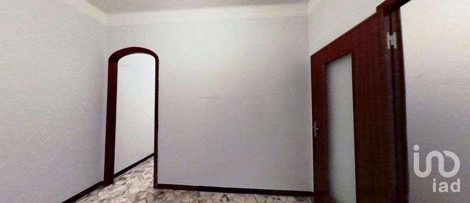 Palazzo / Stabile 5 locali di 70 m² a Genova (16157)