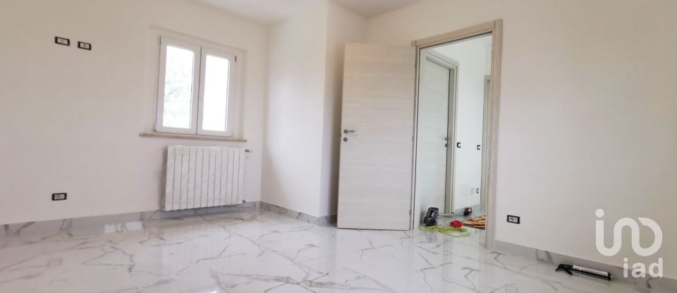 Villa 3 locali di 180 m² in Ghedi (25016)