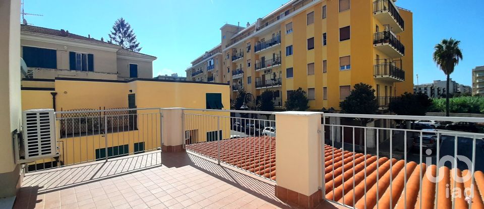 Three-room apartment of 74 m² in Albenga (17031)