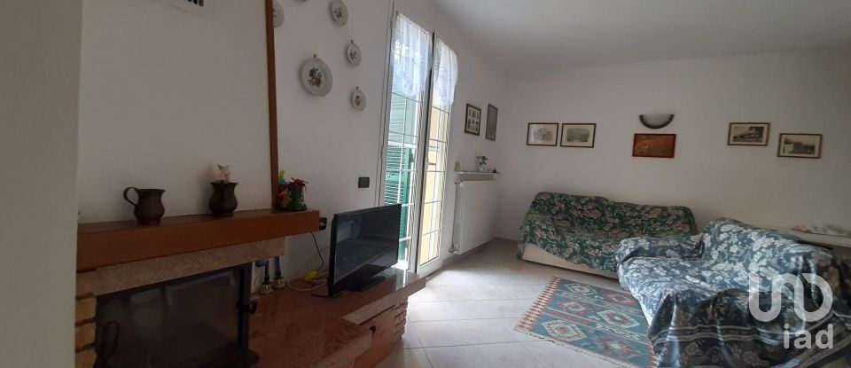 Casa indipendente 6 locali di 250 m² in Arnasco (17032)