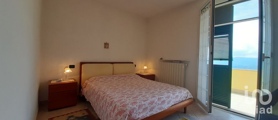 Casa indipendente 6 locali di 250 m² in Arnasco (17032)