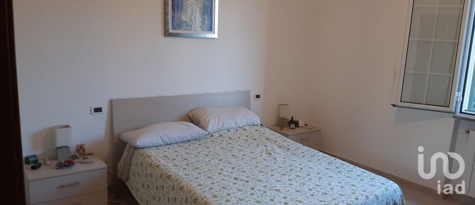 Casa indipendente 6 locali di 250 m² in Arnasco (17032)