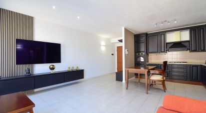 Three-room apartment of 75 m² in Cantù (22063)