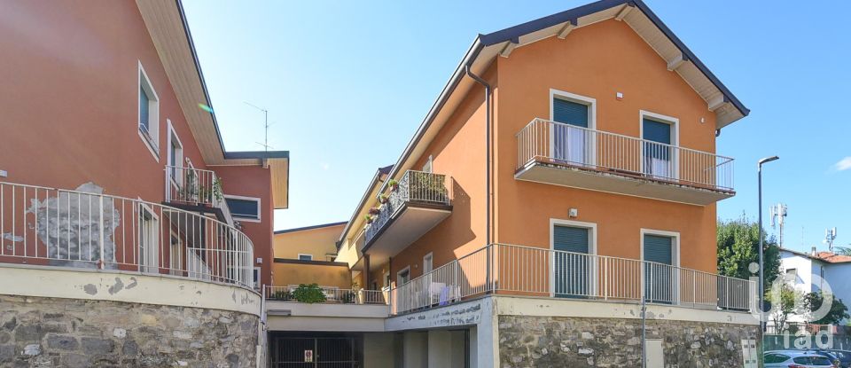 Three-room apartment of 75 m² in Cantù (22063)